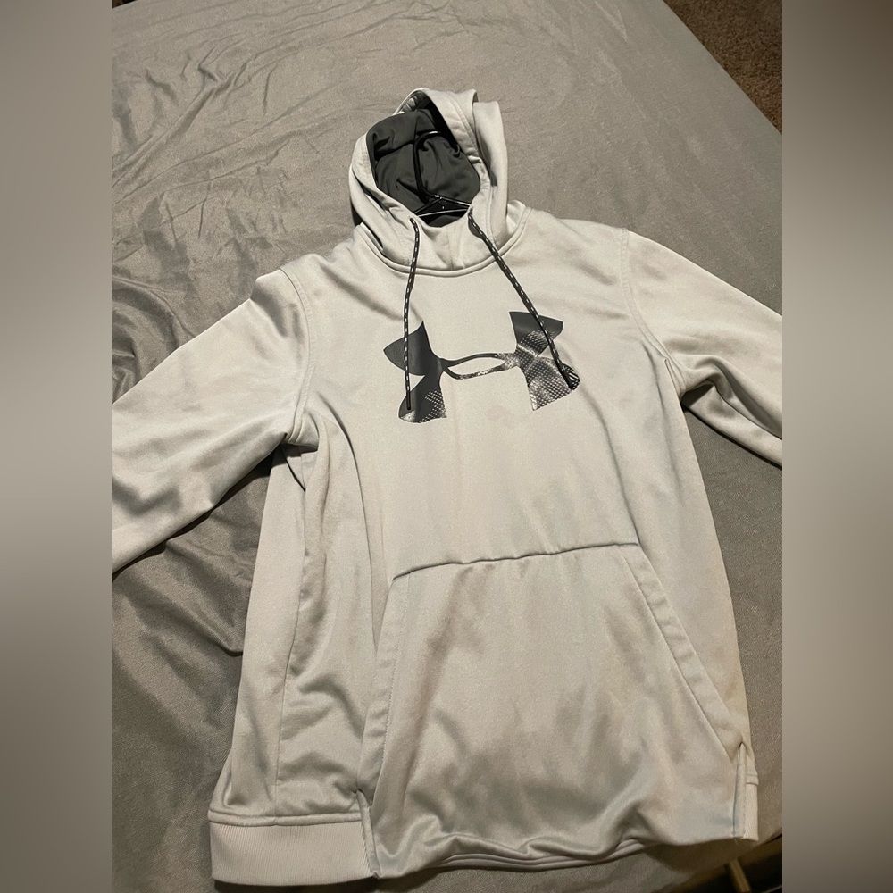 Grey underarmor hoodie